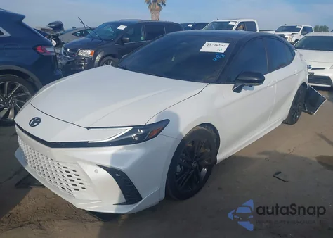 2025 Toyota Camry Xse z USA, uszkodzony, nr VIN 4T1DAACK2SU102313